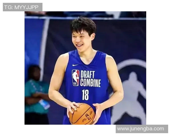 杨瀚森赴美特训全力冲击NBA专注提升勾手与篮下脚步技巧 杨瀚森赴美特训全力冲击NBA专注提升勾手与篮下脚步技巧
